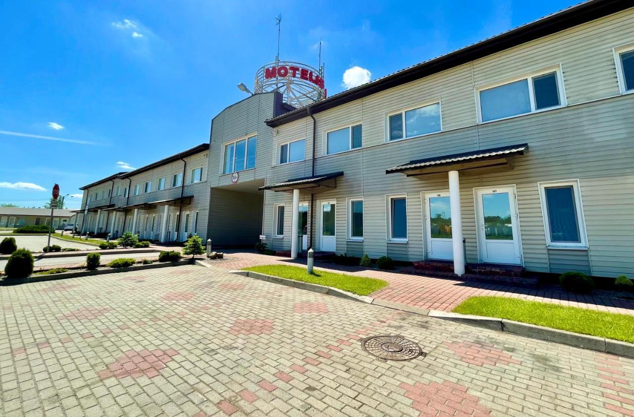 Motelis Gariunai Аеропорт Вільнюс Екстер'єр фото